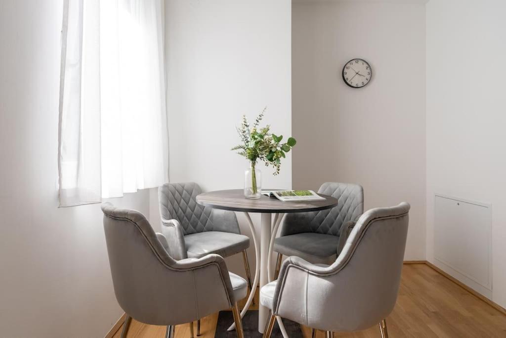 Sunny 1Br Home With Balcony By Hm Vienna Exterior photo