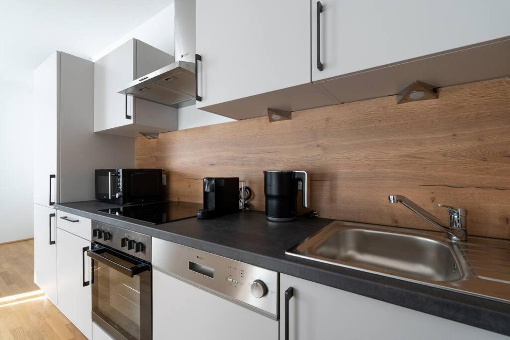 Sunny 1Br Home With Balcony By Hm Vienna Exterior photo