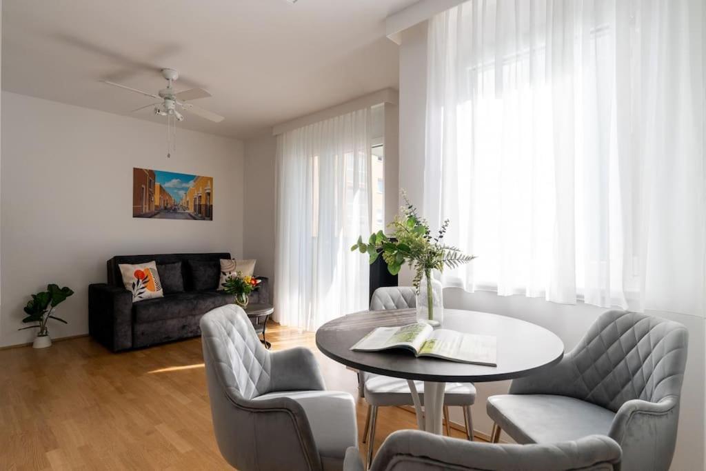Sunny 1Br Home With Balcony By Hm Vienna Exterior photo